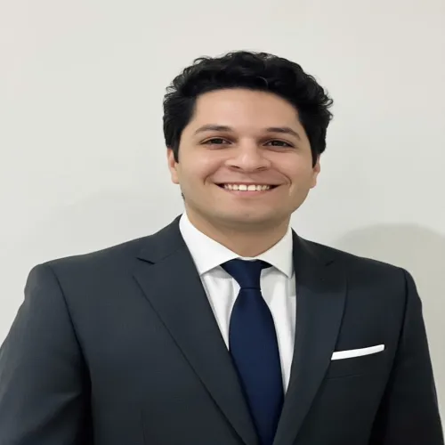 د. ايهاب محمد ابو عليان اخصائي في طوارىء