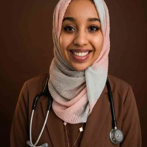 د. ريان محمدالخير عمر حمزو اخصائي في طب عام