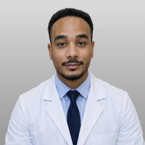 د. نادر احمد اخصائي في طب عام