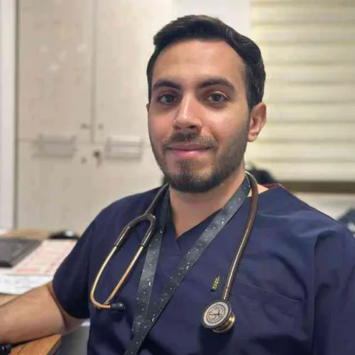 د. طارق وشاح اخصائي في طب عام