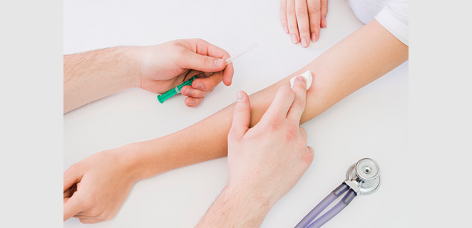 ابرة تحت الجلد