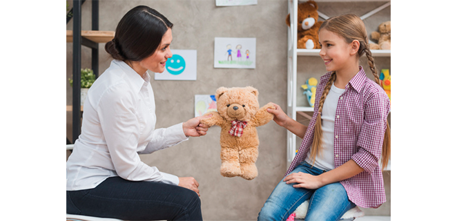 معالجة باللعب