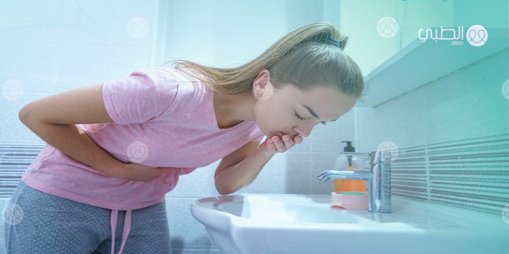 القيء البني