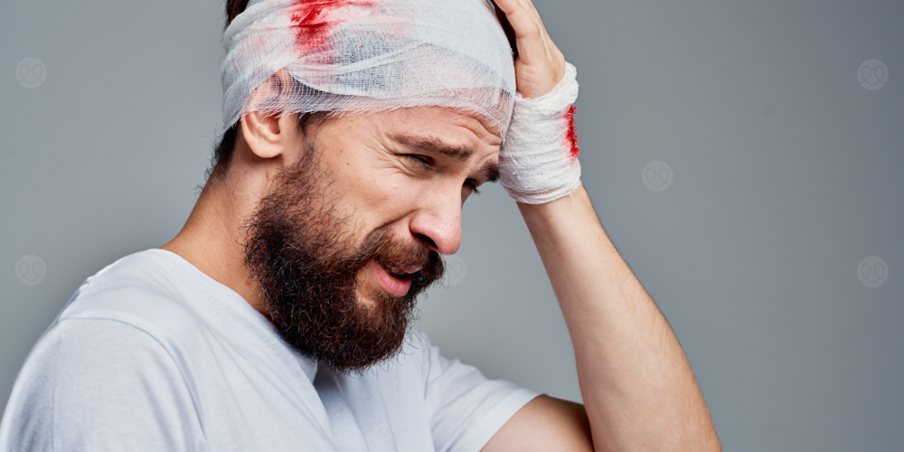 صداع بعد ضربة الراس