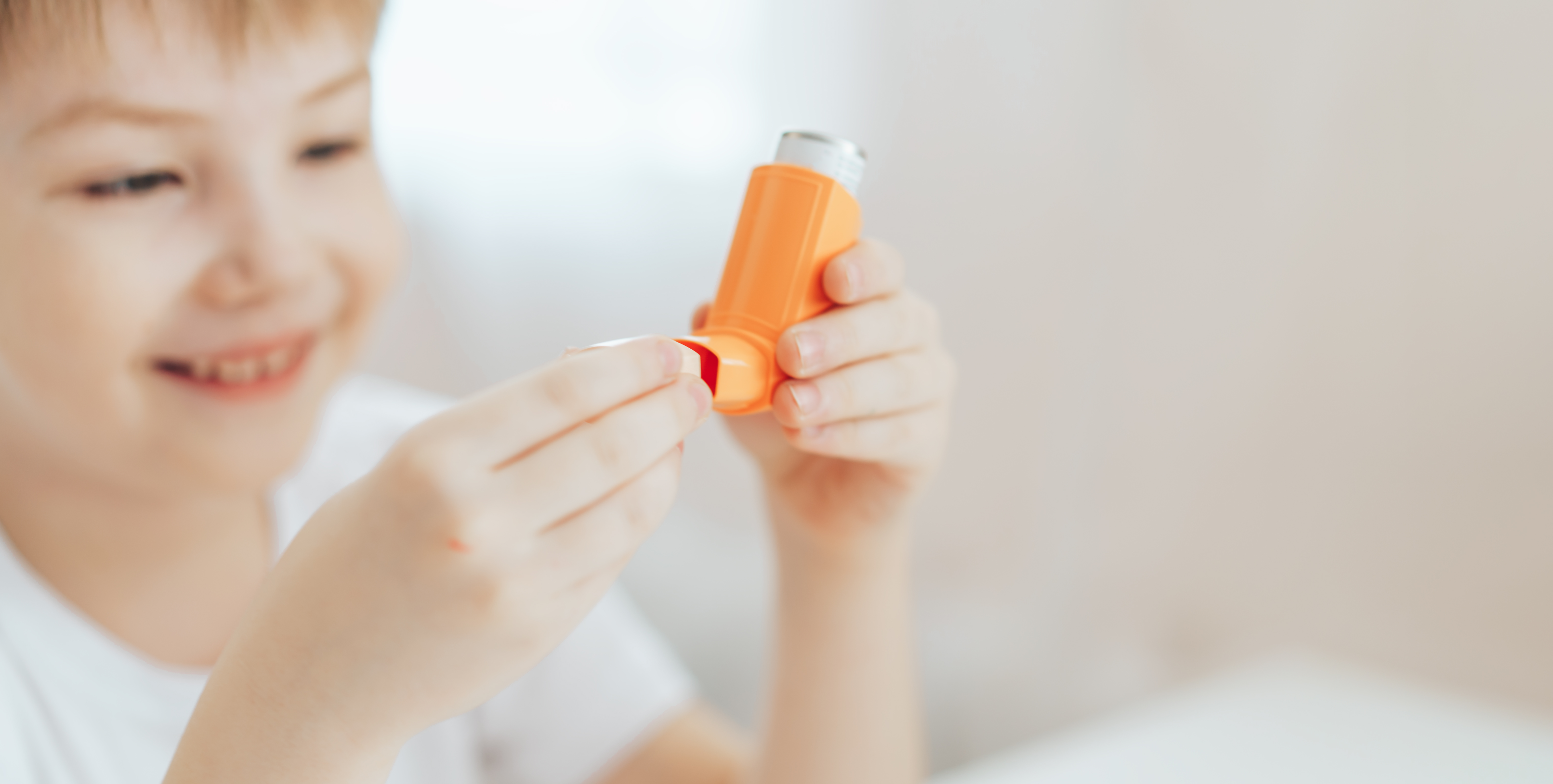 2. البخاخ البرتقالي أو البني