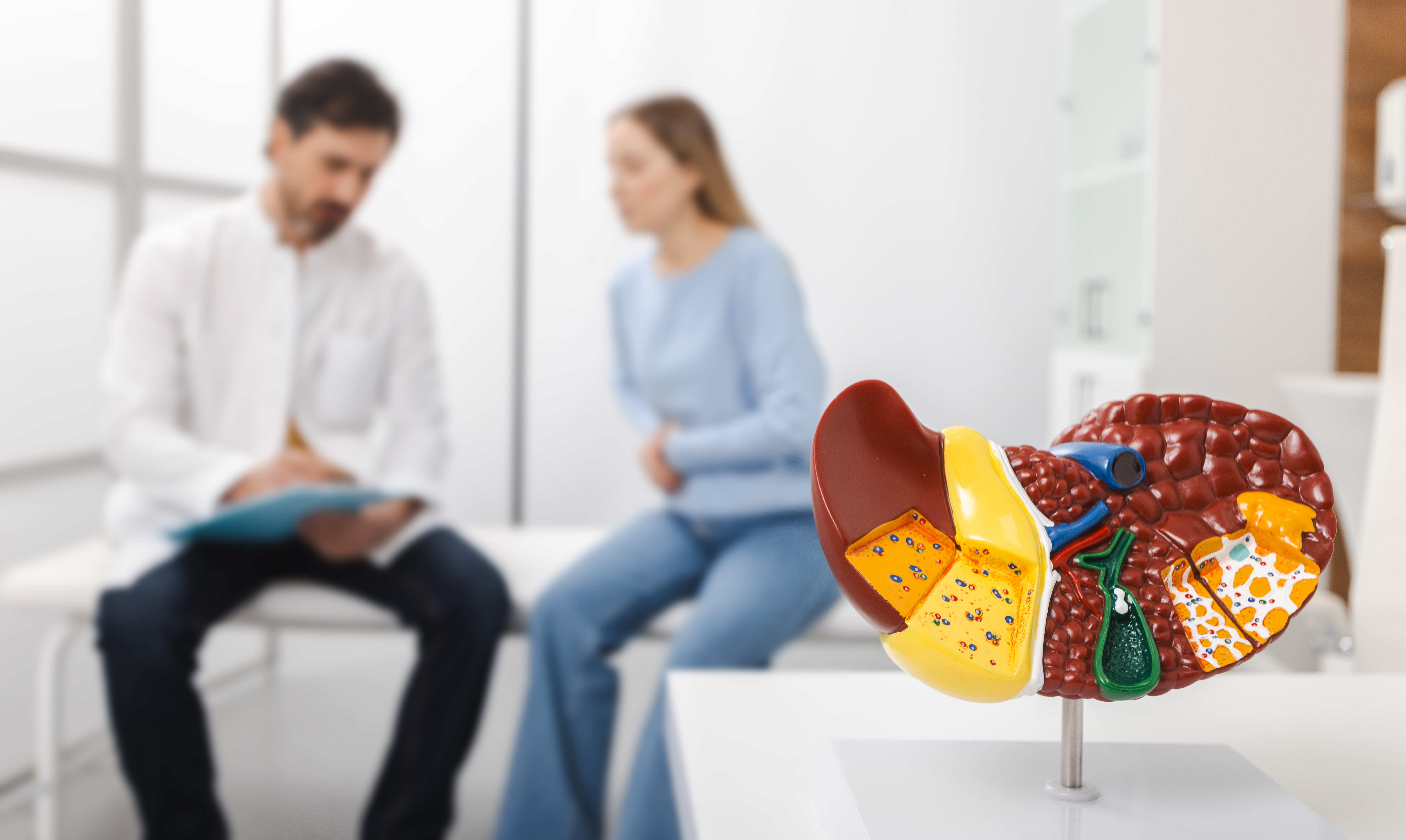 كيف يبدو شكل بطن مريض الكبد بالصور؟