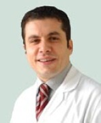 د. ايمن نصر عطية اخصائي في طب عيون