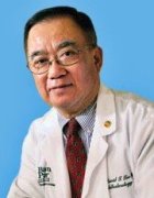 د. ديفيد تسى اخصائي في طب عيون