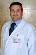 د. حاتم محمود اخصائي في طب عيون
