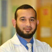 د. اياس احمد غلام اخصائي في العناية الحثيثة