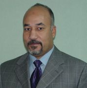 الأستاذ الدكتور جمال العلواني اخصائي في جراحة الفك والأسنان