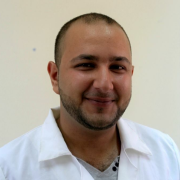 الدكتور أسامة محمد أنيس عواد اخصائي في طب اسنان