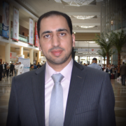 الدكتور احمد المقداد