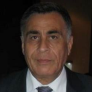 الدكتور بدر عثمان حسن خمرة اخصائي في الطب الطبيعى