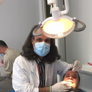 الدكتور أسامة الصالح اخصائي في طب اسنان