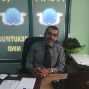الدكتور عبدالرحمن مزهر