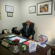 الدكتور ماجد باطا اخصائي في نسائية وتوليد
