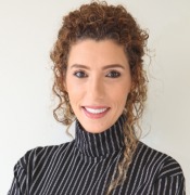 أخصائي سمع و نطق رهف البزرة اخصائي في سمع ونطق