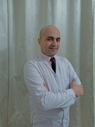 الدكتور محمد عزمى اخصائي في تجميلية