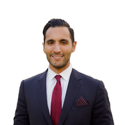 الدكتور سامح ابو الفتوح اخصائي في جراحة عمود فقري