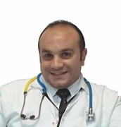 الدكتور مصطفى صابر اخصائي في طب الاسرة
