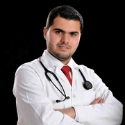 الدكتور محمد توفيق  الصرايره اخصائي في طب عام