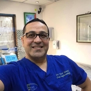 الدكتور وائل معروف اخصائي في جراحة الفك والأسنان،طب اسنان