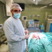د. عايش ابو وردة اخصائي في دماغ واعصاب
