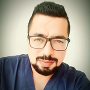 الدكتور احمد ابراهيم عويص اخصائي في طب عام