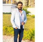 د. احمد عصمت اخصائي في جراحة العظام والمفاصل