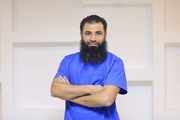 د. عادل ابوشرخ اخصائي في طب اسنان