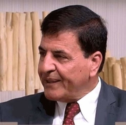 د. عبدالكريم الخوالدة اخصائي في الغدد الصماء