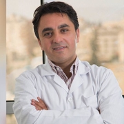 الدكتور جواد عبدالحق اخصائي في جراحة الفك والأسنان