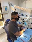 د. داني القزي اخصائي في طب اسنان