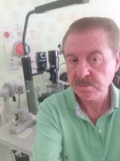 د. عزمي شرايحة اخصائي في طب عيون