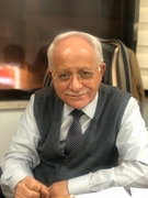 الدكتور مامون عميرة اخصائي في طب أطفال