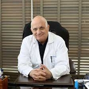 الدكتور خليل زيادين اخصائي في الجهاز الهضمي والكبد