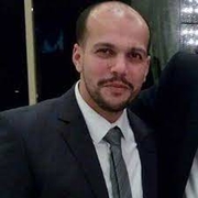د. محمود عيسى اخصائي في جراحة العظام والمفاصل