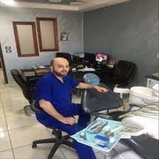 الدكتور مهند الصيفي اخصائي في جراحة الفك والأسنان