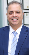 الدكتور محمد خضر اخصائي في جراحة العظام والمفاصل