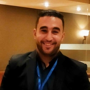 الدكتور ابراهيم محمد جلال اخصائي في جراحة الفك والأسنان