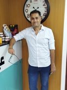 الدكتور هشام العشري اخصائي في الروماتيزم والمفاصل