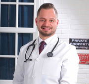 د. محمد دعامسه اخصائي في طب عام