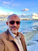 د. احمد عبد الرؤوف اخصائي في نسائية وتوليد