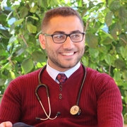 د. كرم شحادة اخصائي في طب عام