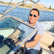 الدكتور علاء احمد قاسم اخصائي في باطنية