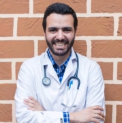 د. لؤي حسني اخصائي في العناية الحثيثة