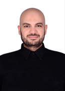 د. احمد نايل اخصائي في طوارىء