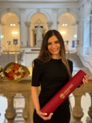 الصيدلانية علا حجازين اخصائي في صيدلاني