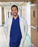 د. مصطفى سالم اخصائي في طب عام